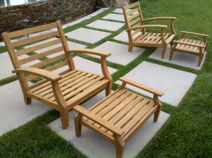 2011 05 09 17 25 40 181 300x224 Cleaning Teak Furniture   The Right Way!